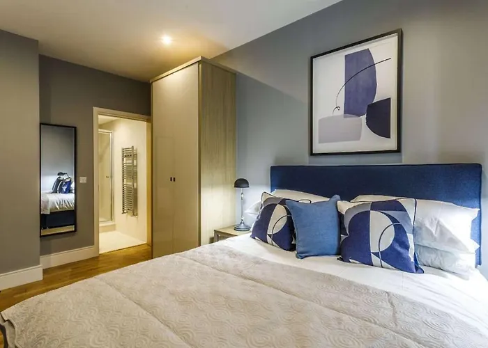 Private Available In Spacious High Rise With Park & View *